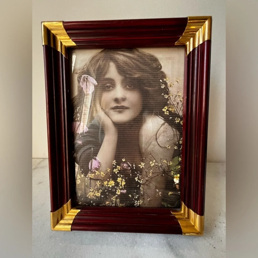 Elegant Burgundy and Gold Photo Frame vintage for 5”c7” photo